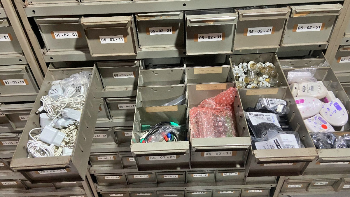 Curitiba/PR - COMPENENTES DE TELEVISORES E ELETRODOMÉSTICOS - leilão judicial - Curitiba PR - lance mínimo R$ 166.000