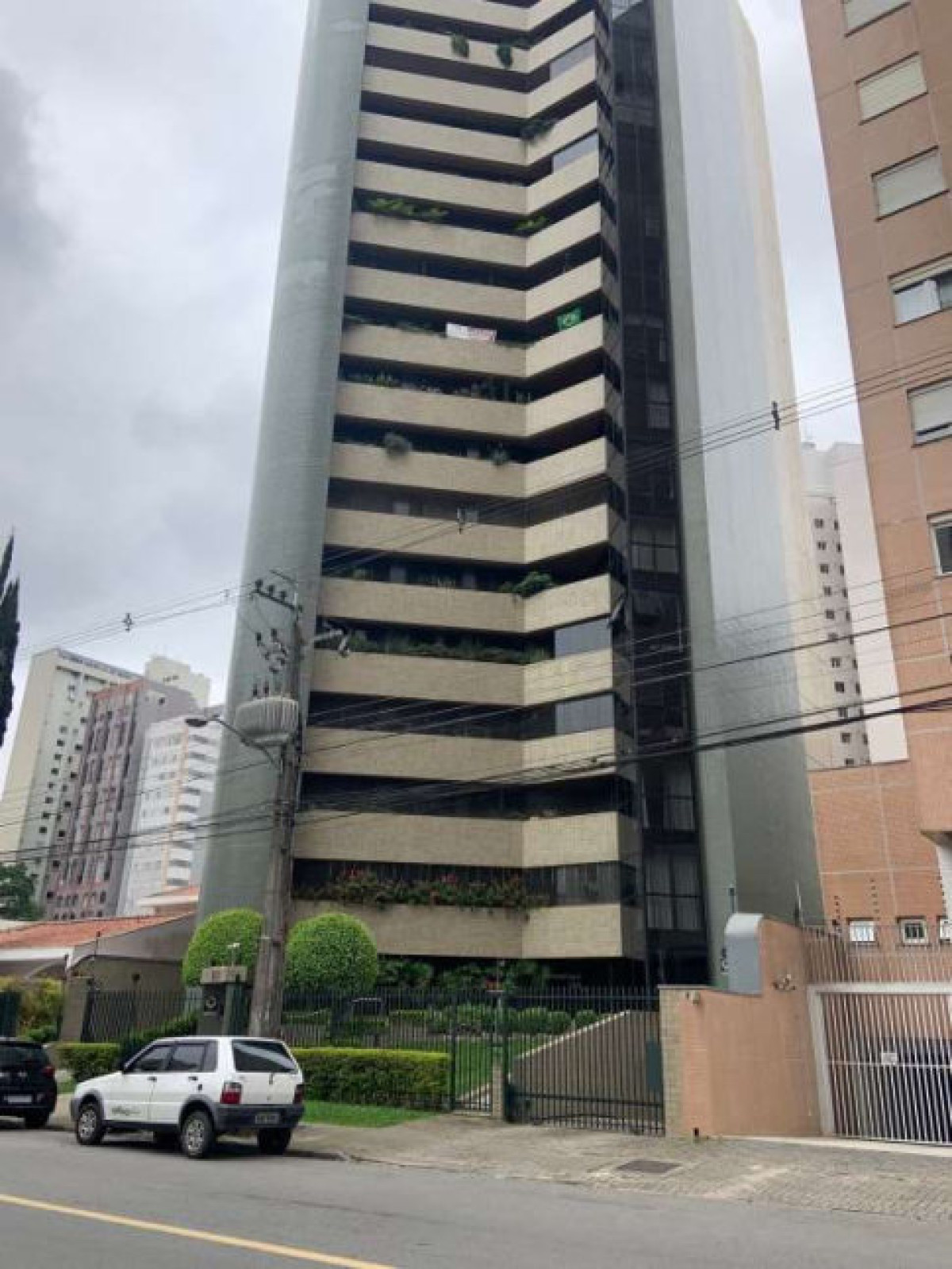 Lote 1 - apartamento com vaga de garagem no edifício greenland, cabral